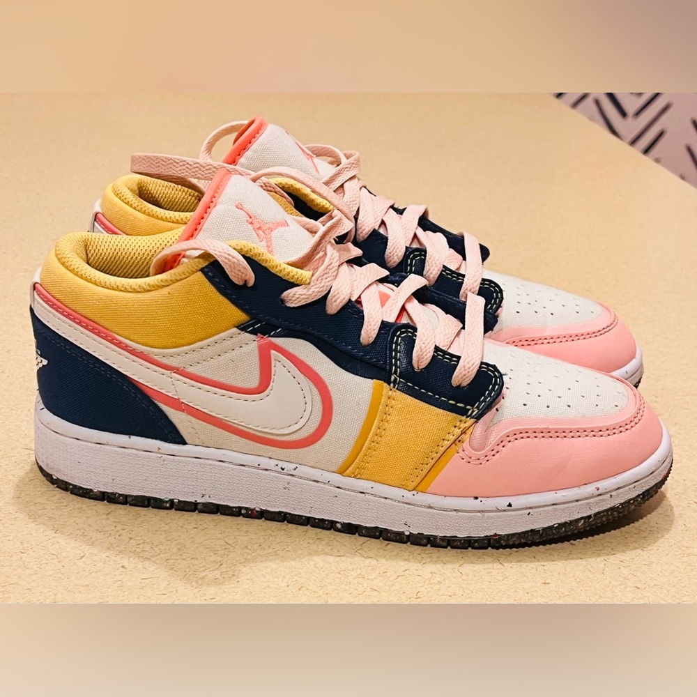 Air Jordan Low Big Kids SE shoes